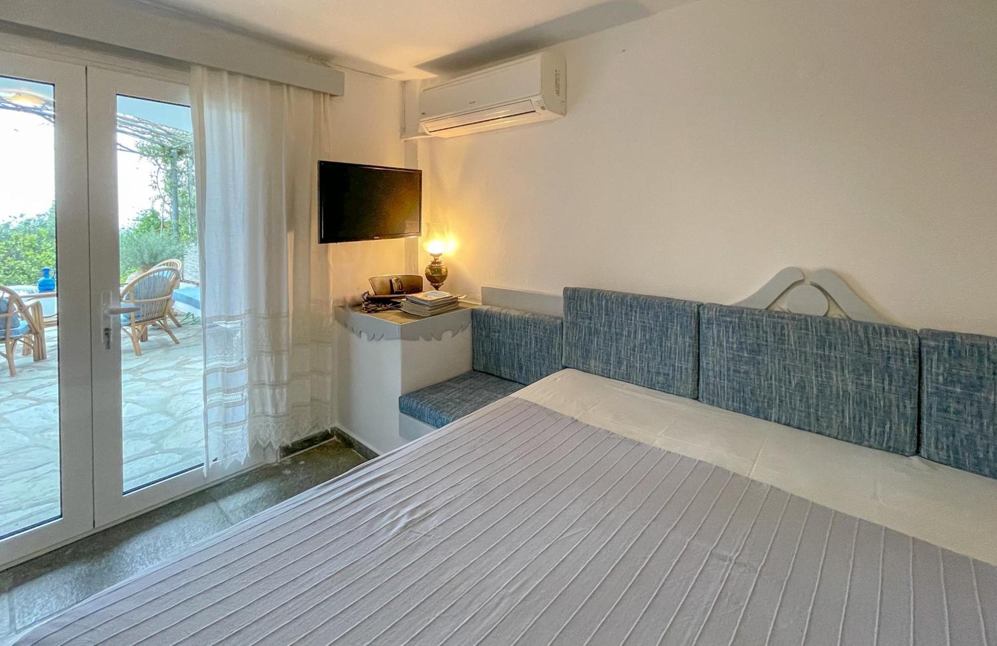 Casa Bianca Elegant House Near Holiday home Ligoneri